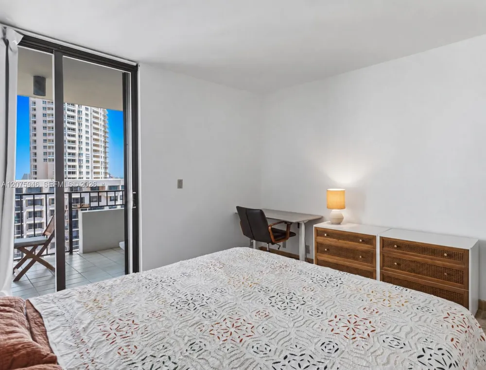 520 Brickell Key Dr #A1902 Miami, FL 33131
