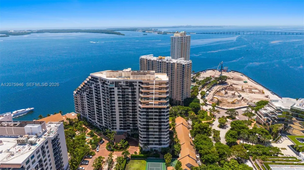 520 Brickell Key Dr #A1902 Miami, FL 33131