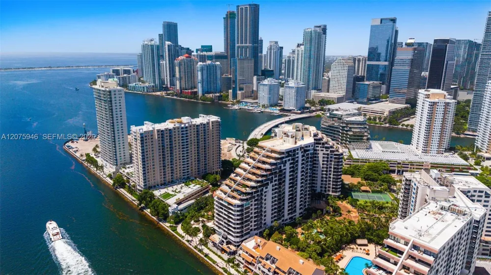 520 Brickell Key Dr #A1902 Miami, FL 33131