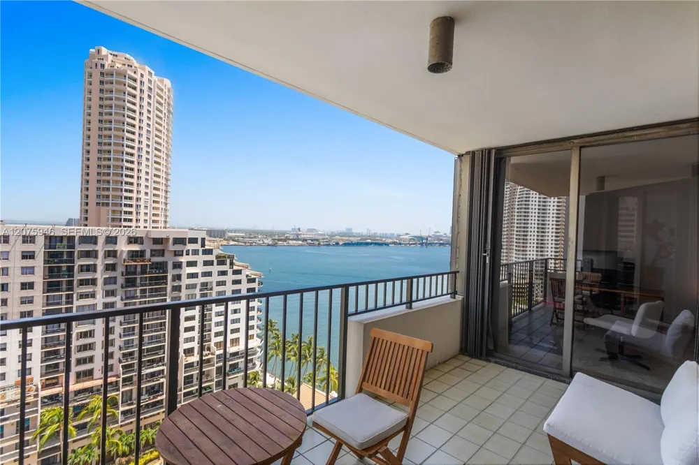 520 Brickell Key Dr #A1902 Miami, FL 33131