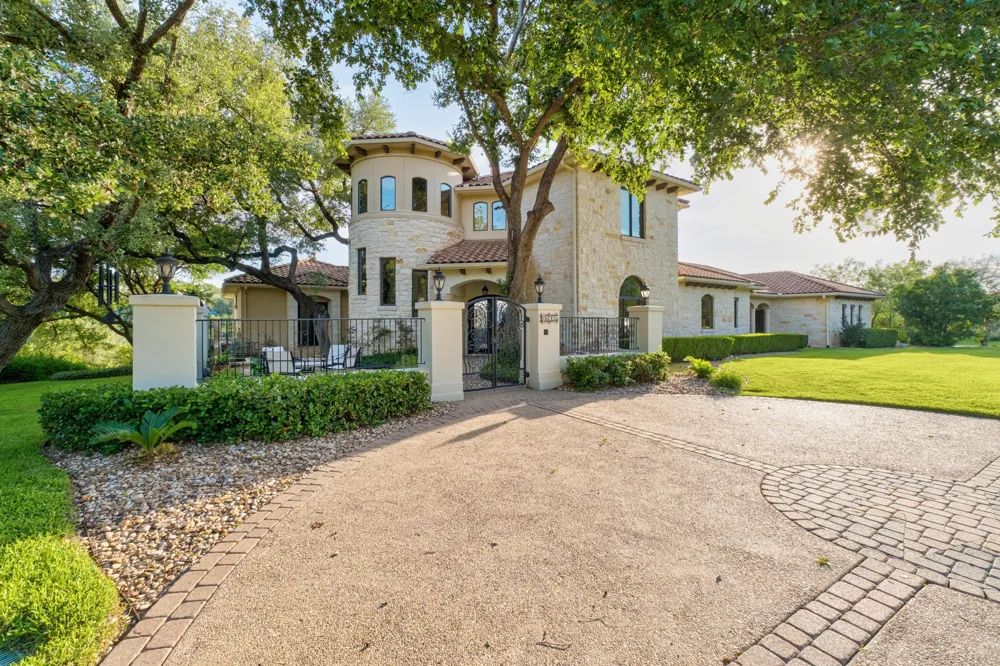 16005 Chateau Avenue Austin, TX 78734