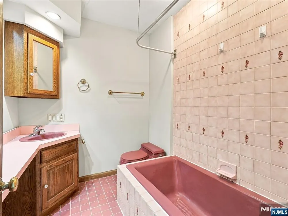 63 Washington Avenue Maywood, NJ 07607
