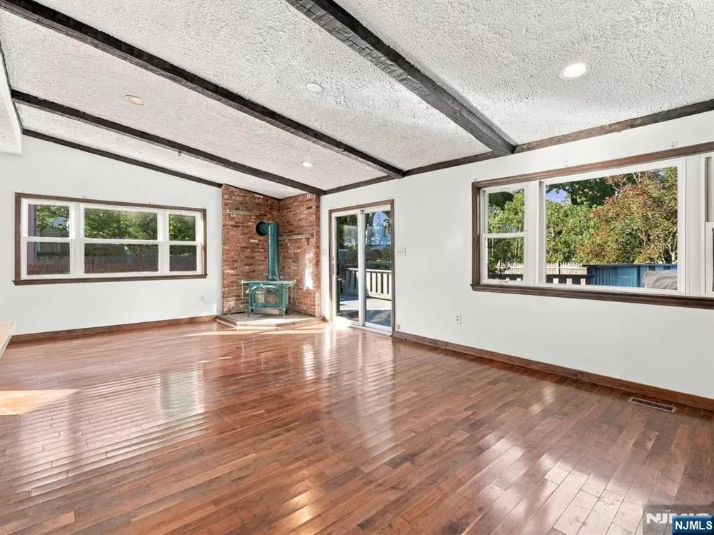 63 Washington Avenue Maywood, NJ 07607