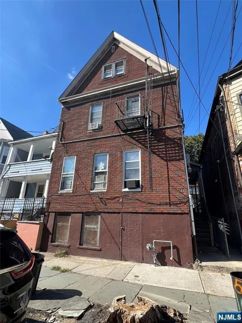 12 Quincy Street 4