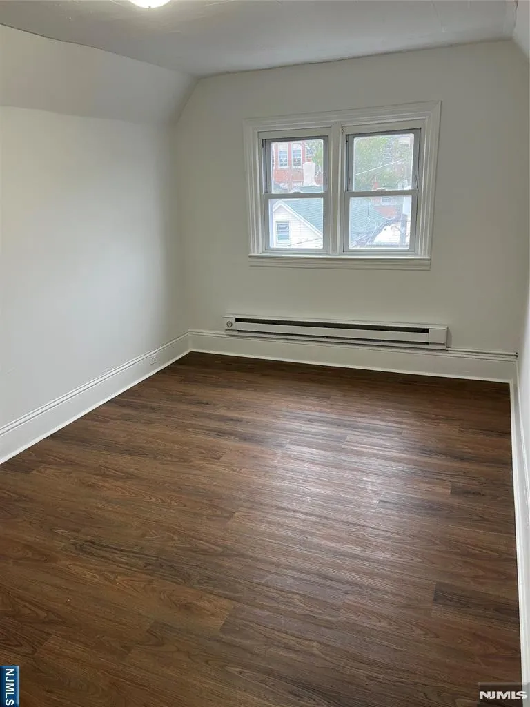 12 Quincy Street 4 Passaic, NJ 07055