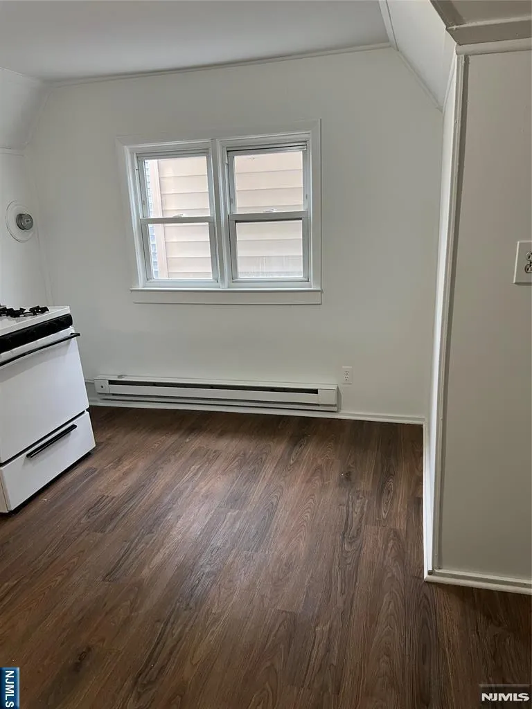 12 Quincy Street 4 Passaic, NJ 07055