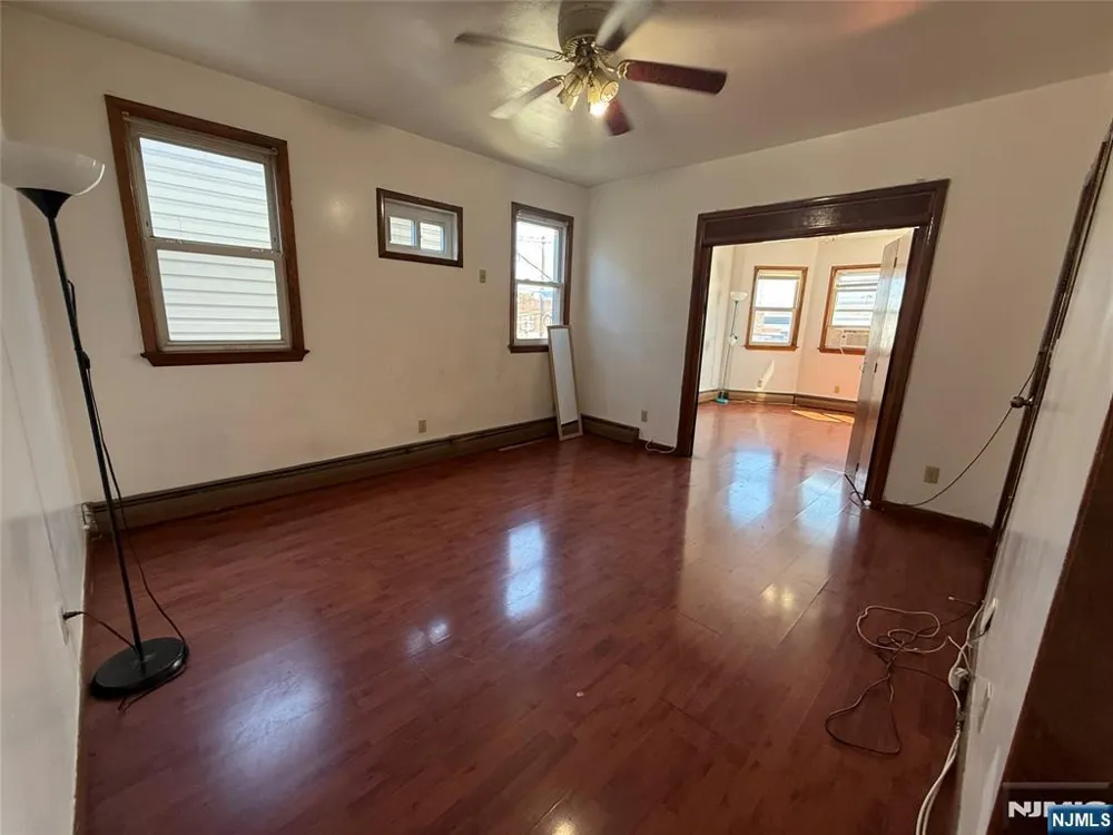 207 Manor Avenue 2 Harrison, NJ 07029