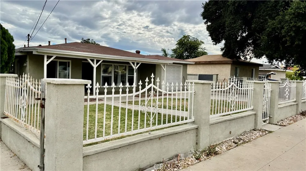 728 Herberts Colton, CA 92324