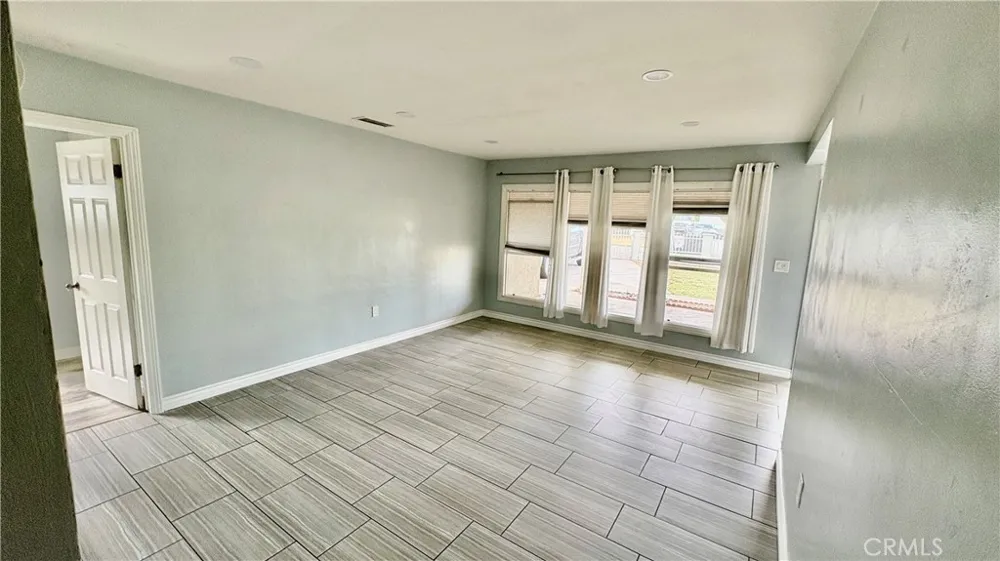 728 Herberts Colton, CA 92324
