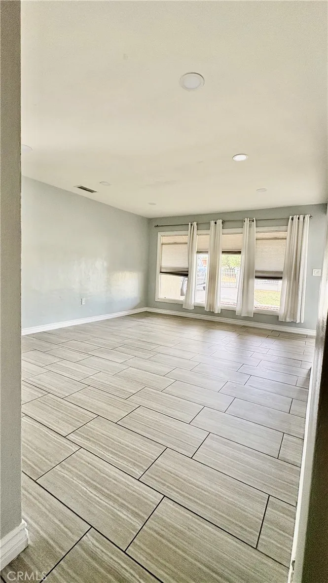 728 Herberts Colton, CA 92324