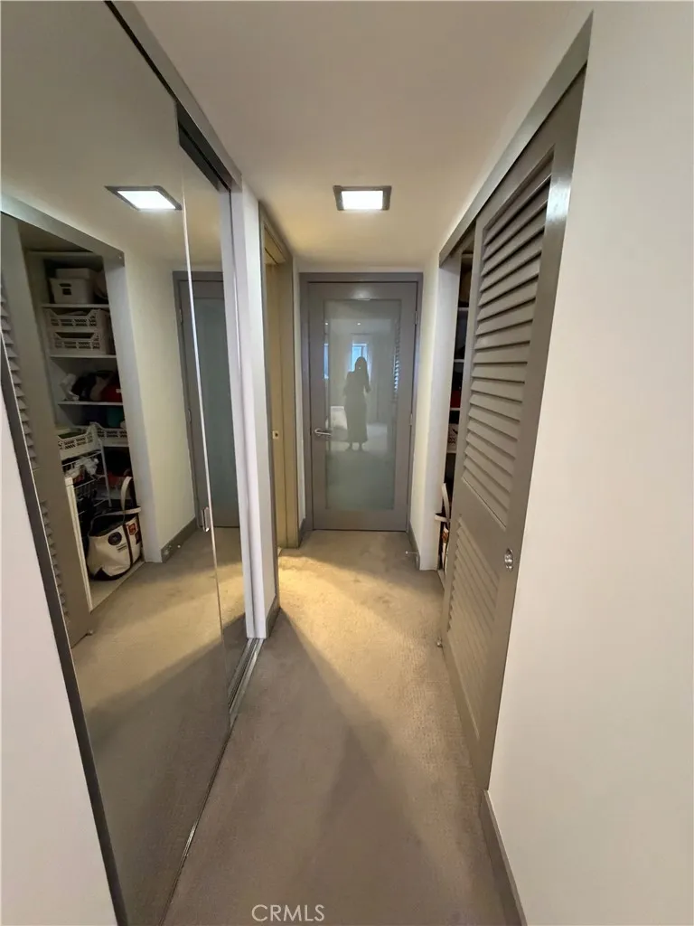 11657 Chenault Los Angeles, CA 90049