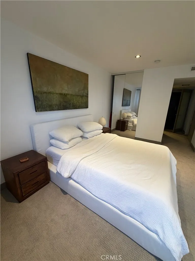 11657 Chenault Los Angeles, CA 90049