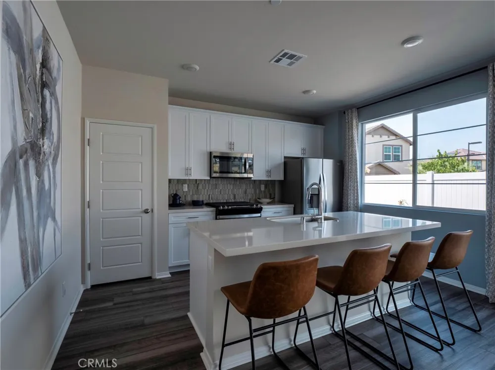 40467 Birchfield Temecula, CA 92591