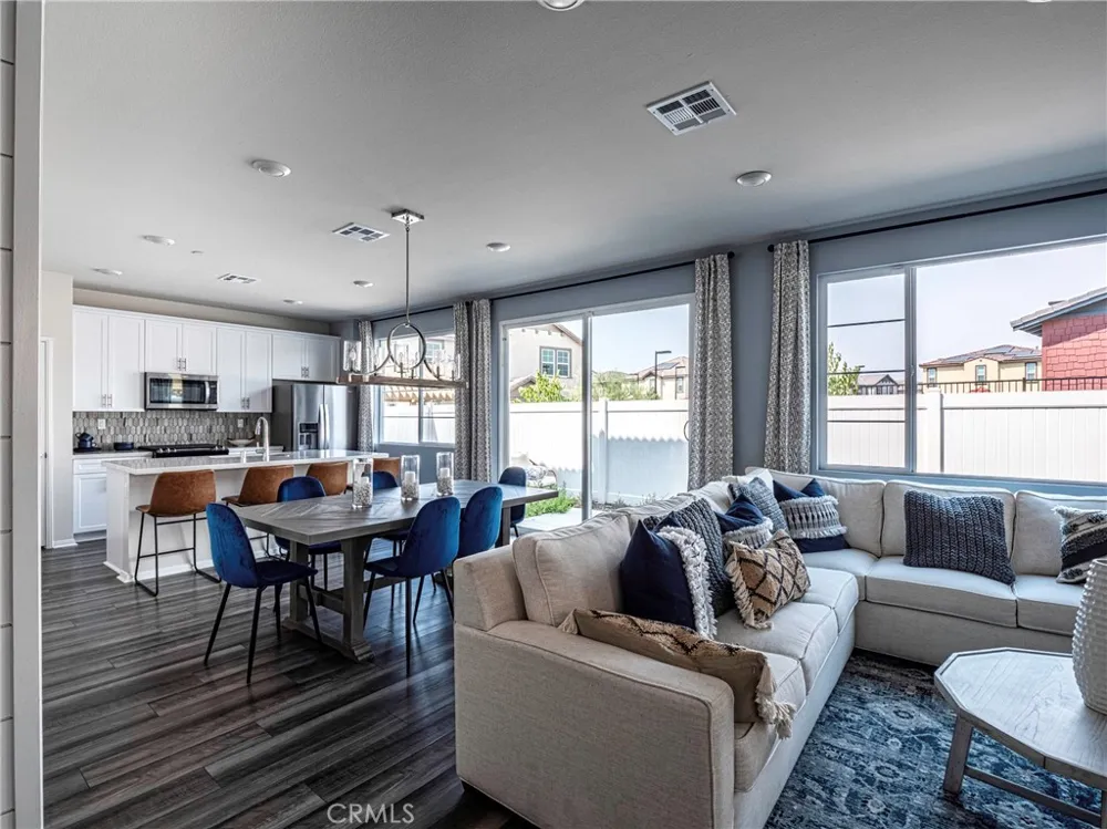 40467 Birchfield Temecula, CA 92591