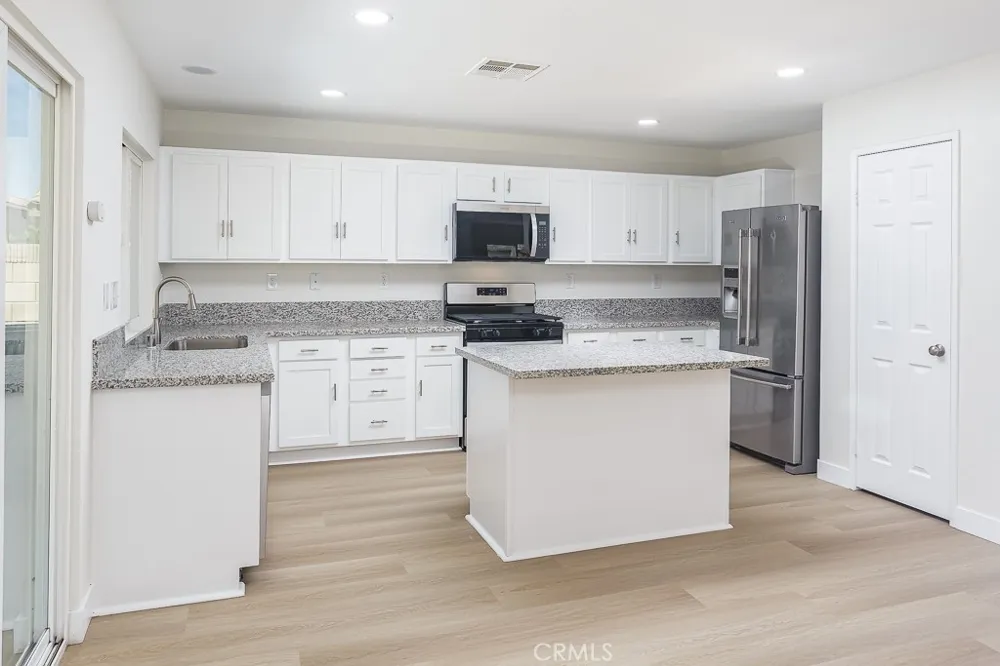 1818 Linda Vista Avenue Lancaster, CA 93535