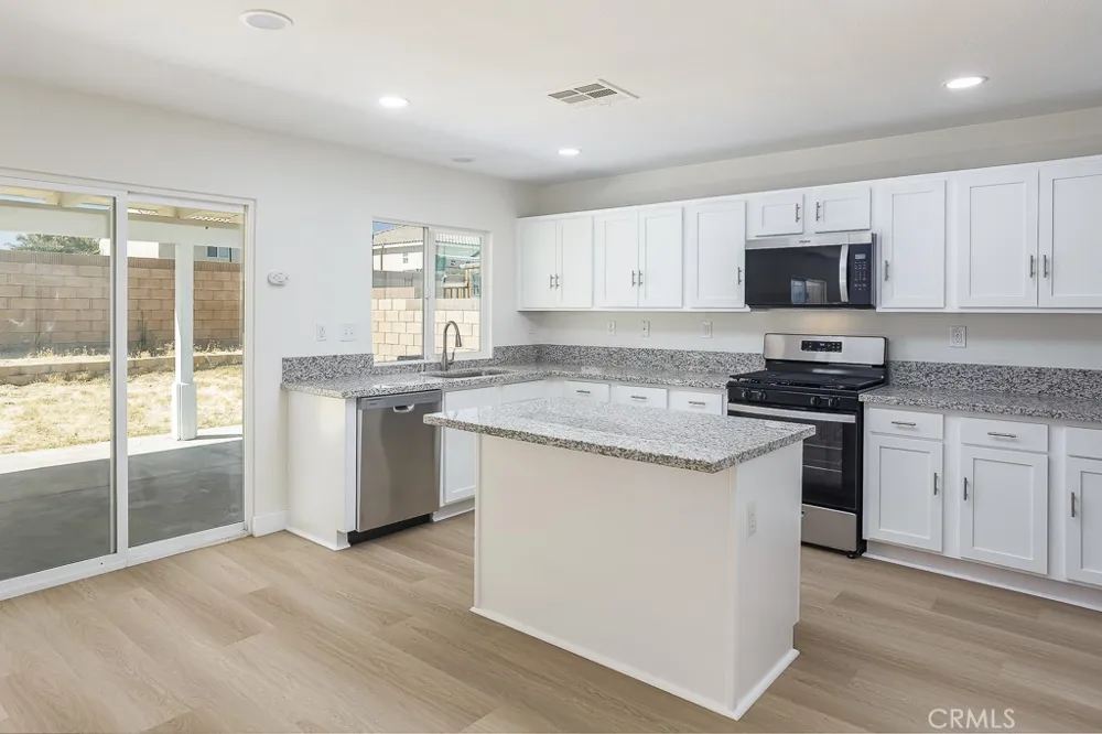 1818 Linda Vista Avenue Lancaster, CA 93535