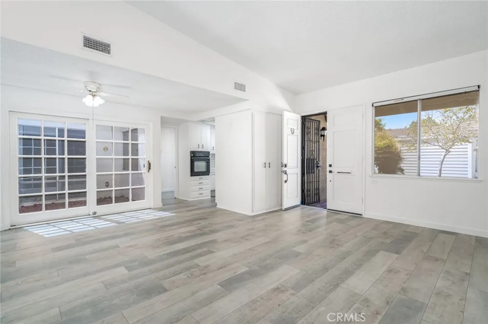 388 Avenida Castilla #B Laguna Woods, CA 92637