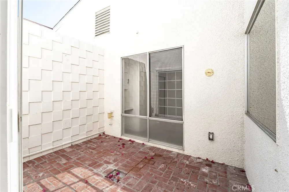 388 Avenida Castilla #B Laguna Woods, CA 92637