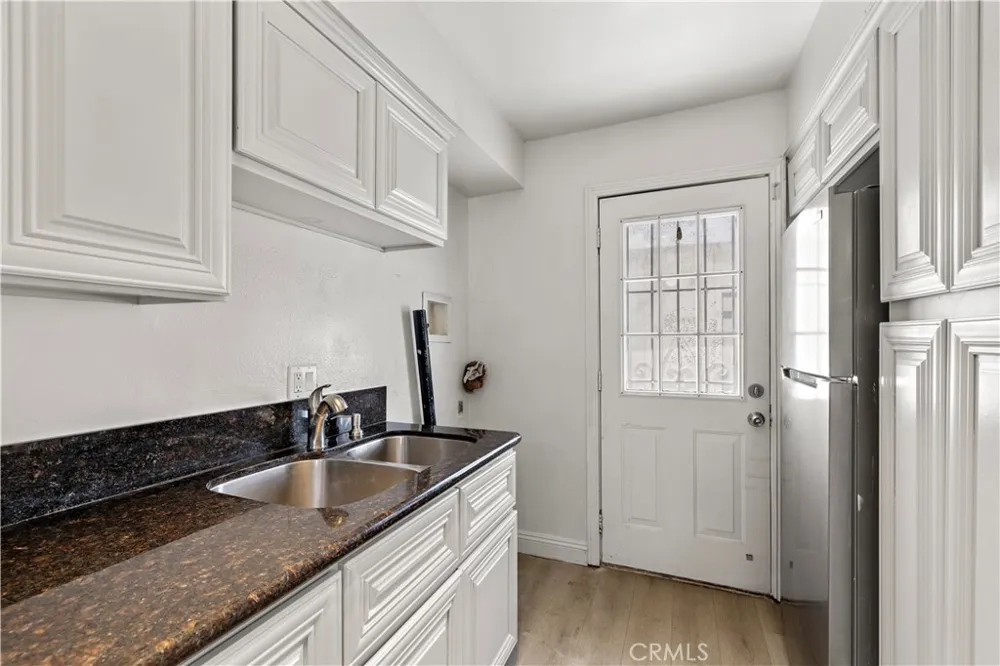9741 Cornwall Drive Huntington Beach, CA 92646