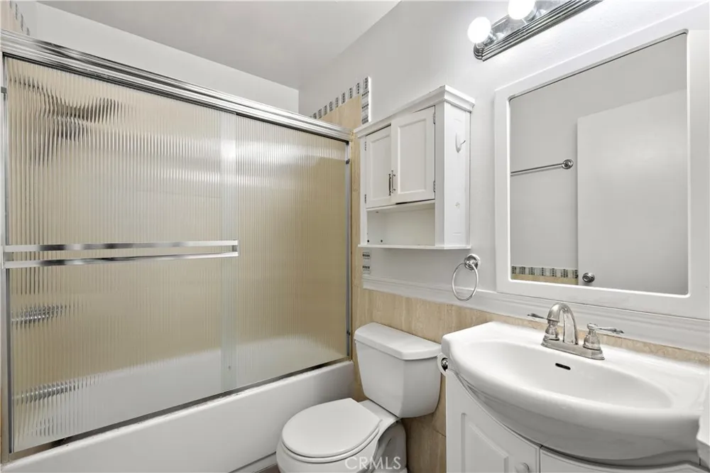 9741 Cornwall Drive Huntington Beach, CA 92646