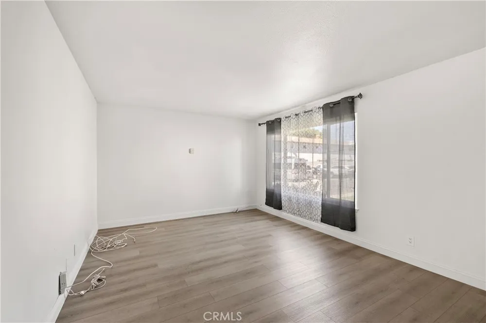 9741 Cornwall Drive Huntington Beach, CA 92646
