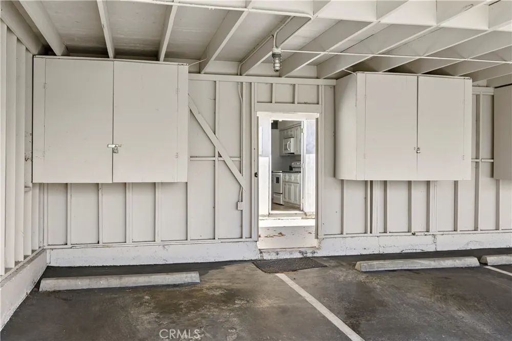 9741 Cornwall Drive Huntington Beach, CA 92646