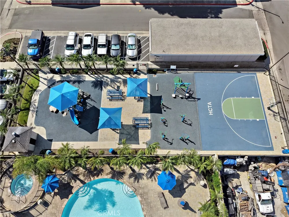 9741 Cornwall Drive Huntington Beach, CA 92646