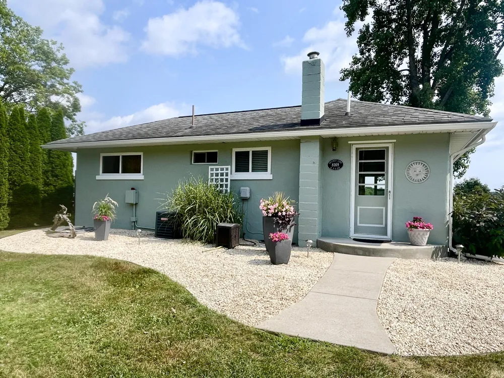 8169 W Pq Avenue Kalamazoo, MI 49009