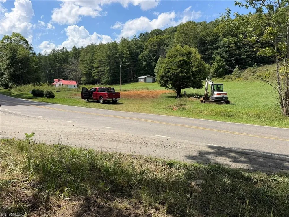 108-A E Mill Creek Fleetwood, NC 28684