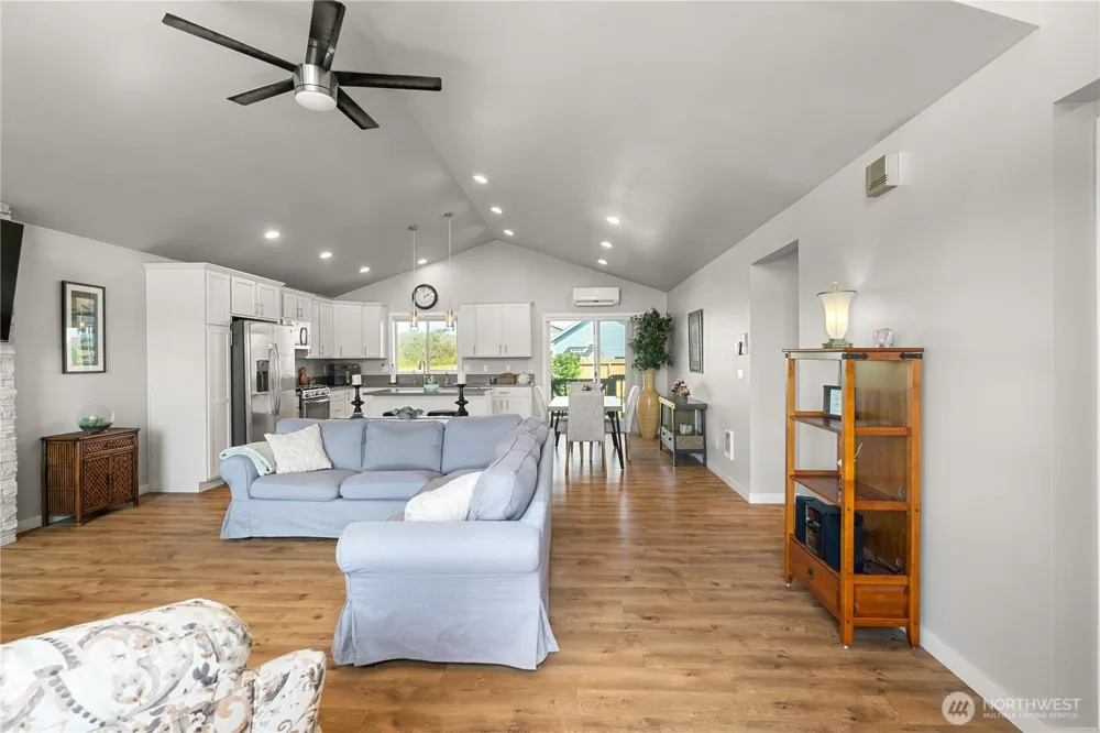 1252 Storm King Avenue SW Ocean Shores, WA 98569