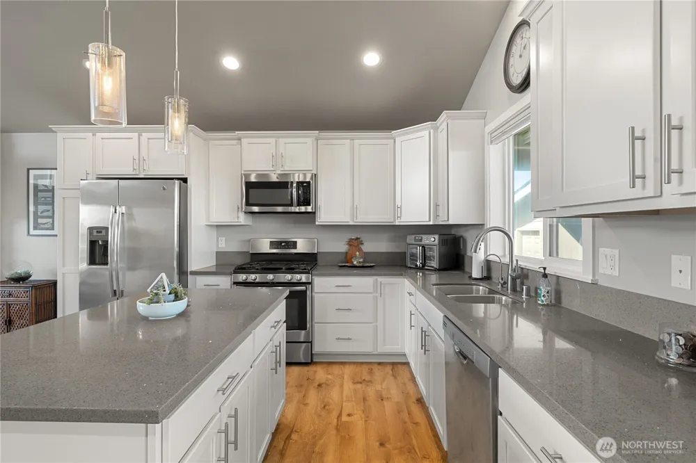 1252 Storm King Avenue SW Ocean Shores, WA 98569