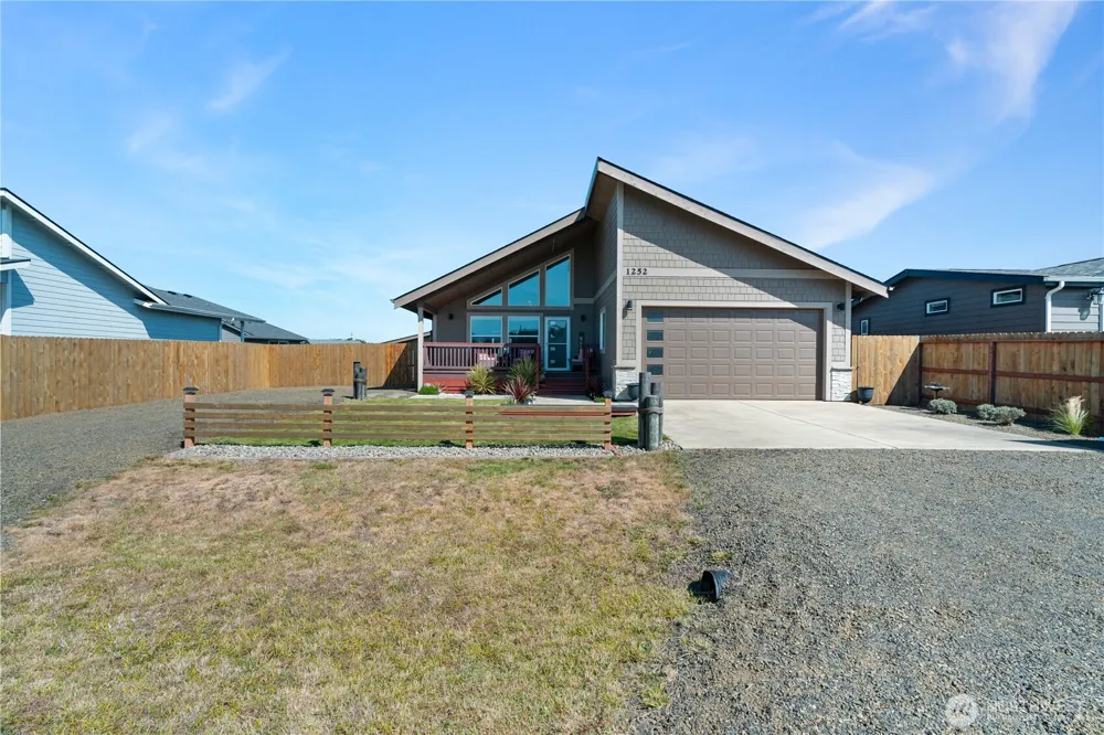 1252 Storm King Avenue SW Ocean Shores, WA 98569