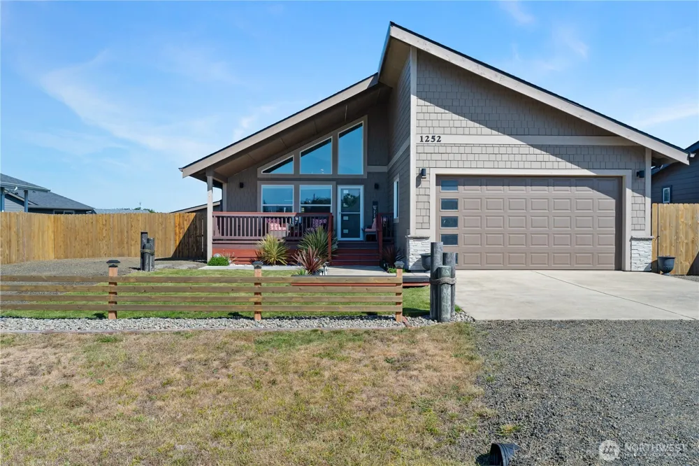 1252 Storm King Avenue SW Ocean Shores, WA 98569