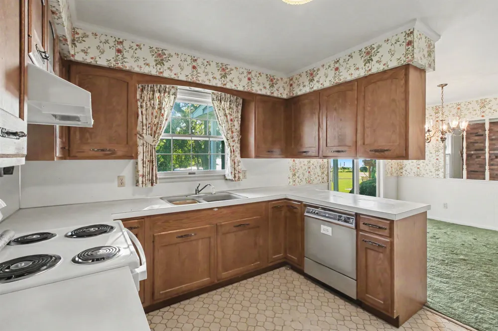16427 Hi Land Trail Fenton Charter Township, MI 48451