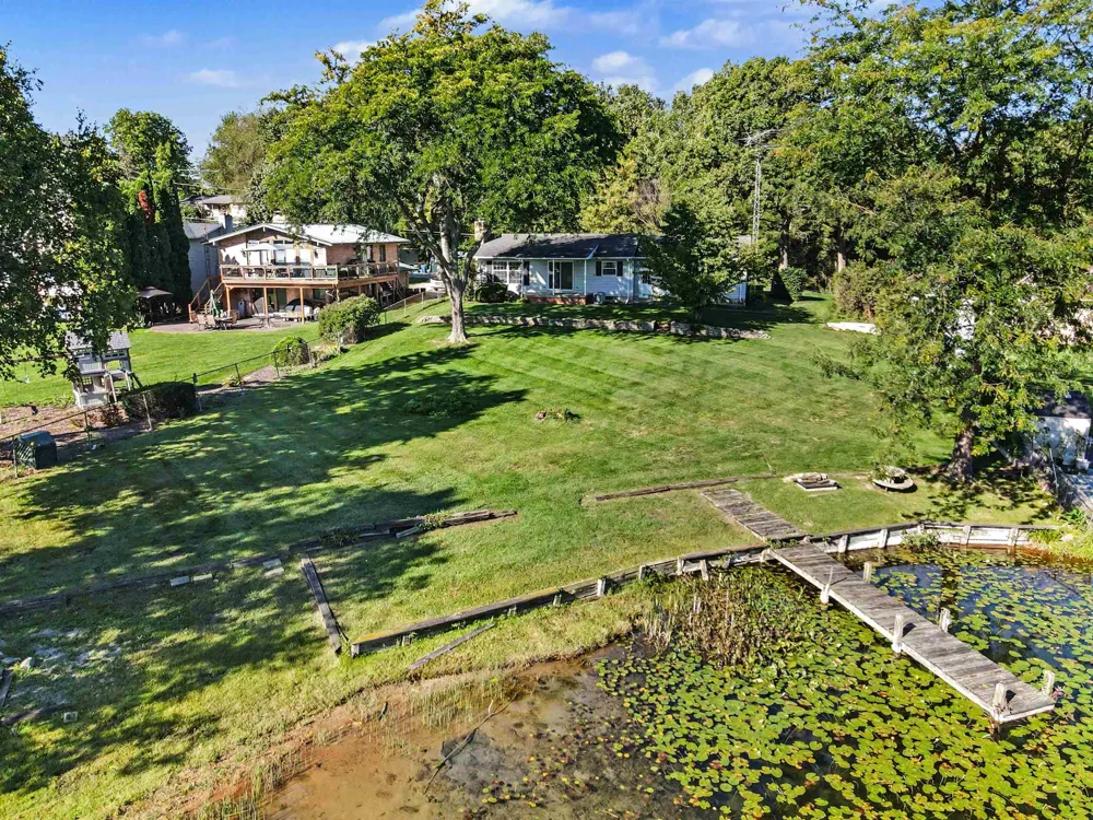 16427 Hi Land Trail Fenton Charter Township, MI 48451