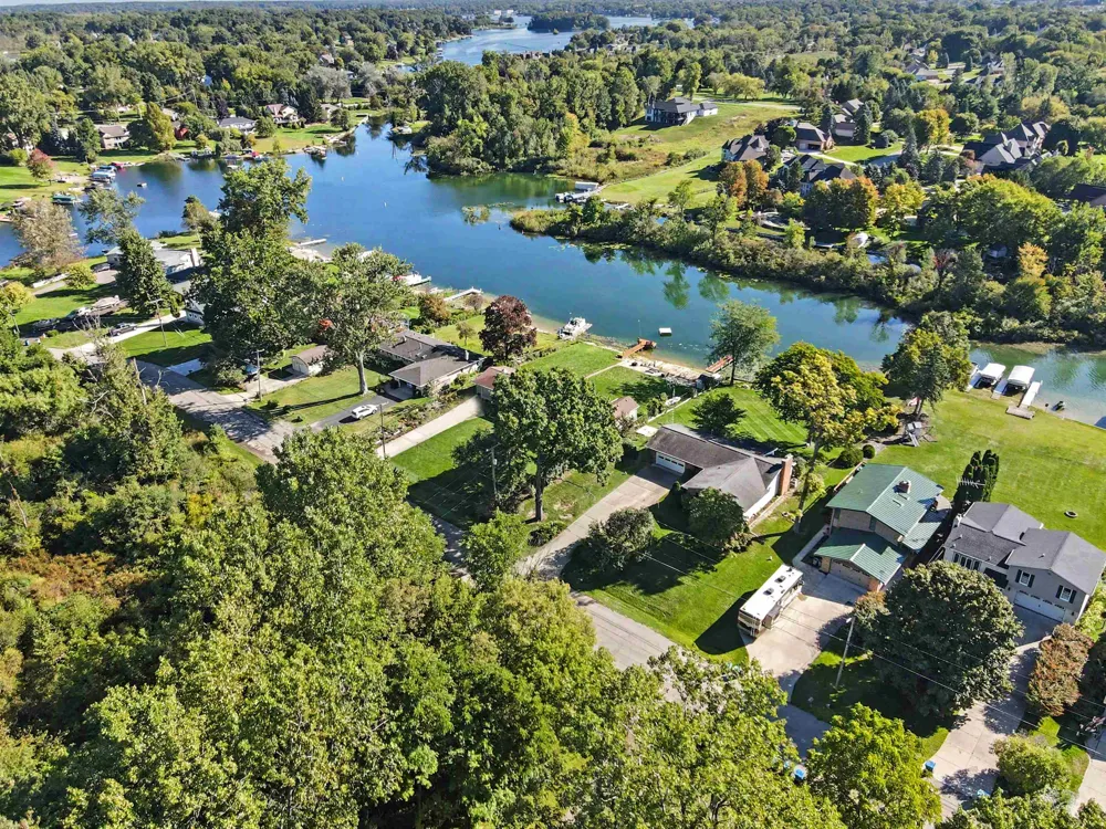 16427 Hi Land Trail Fenton Charter Township, MI 48451