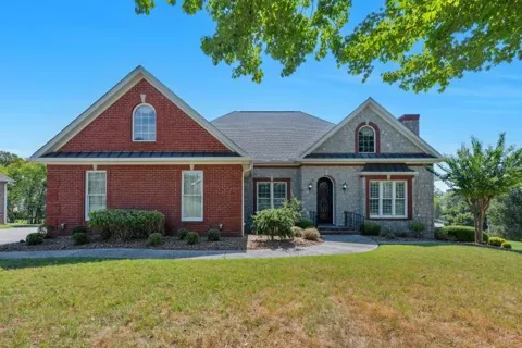 2006 Brunswick Dr