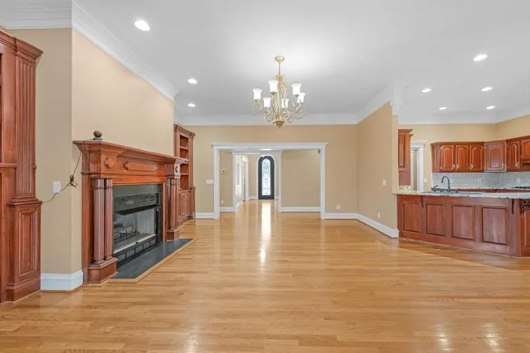 2006 Brunswick Dr Lebanon, TN 37087