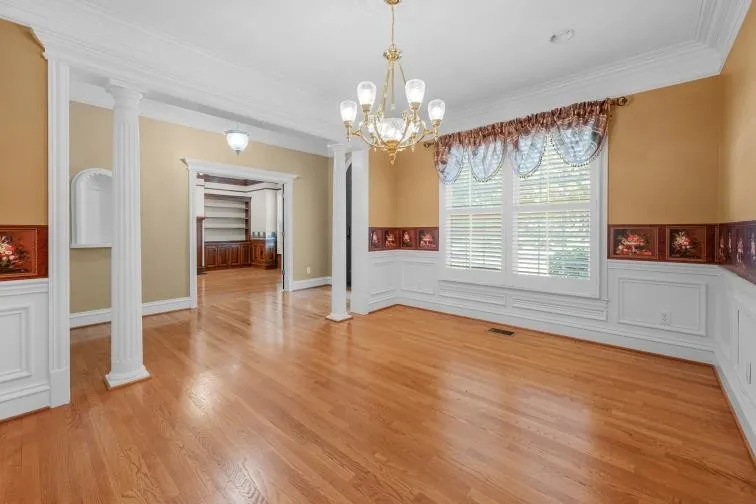 2006 Brunswick Dr Lebanon, TN 37087