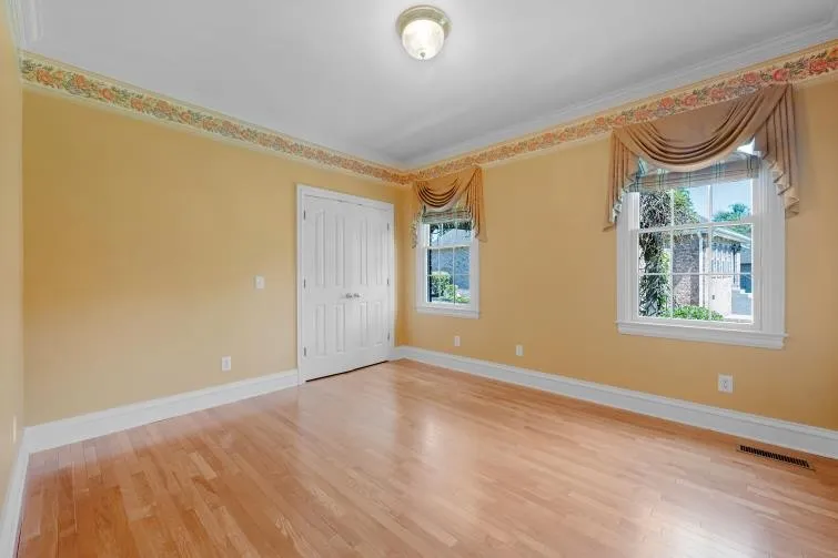 2006 Brunswick Dr Lebanon, TN 37087
