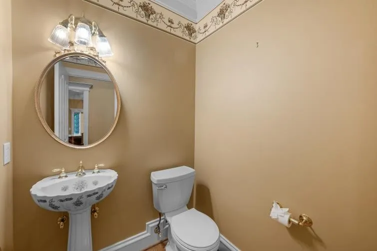2006 Brunswick Dr Lebanon, TN 37087