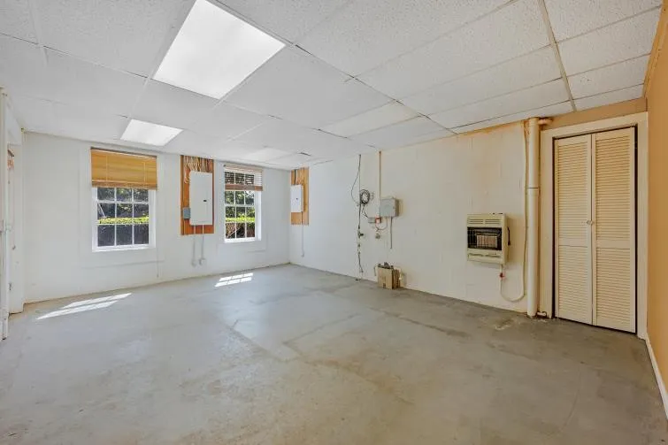 2006 Brunswick Dr Lebanon, TN 37087