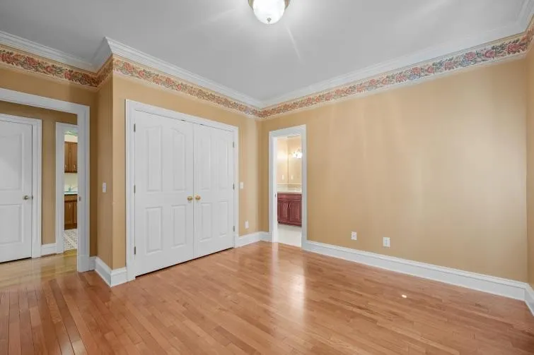 2006 Brunswick Dr Lebanon, TN 37087