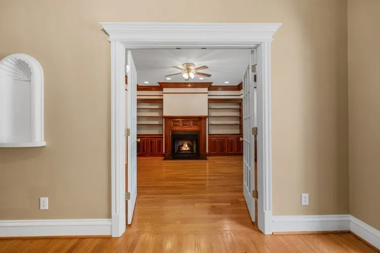 2006 Brunswick Dr Lebanon, TN 37087