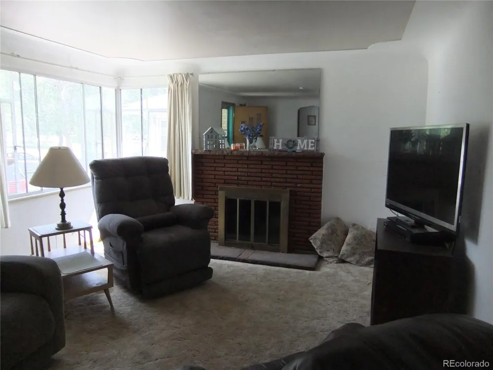 1355 Hanover Street Aurora, CO 80010