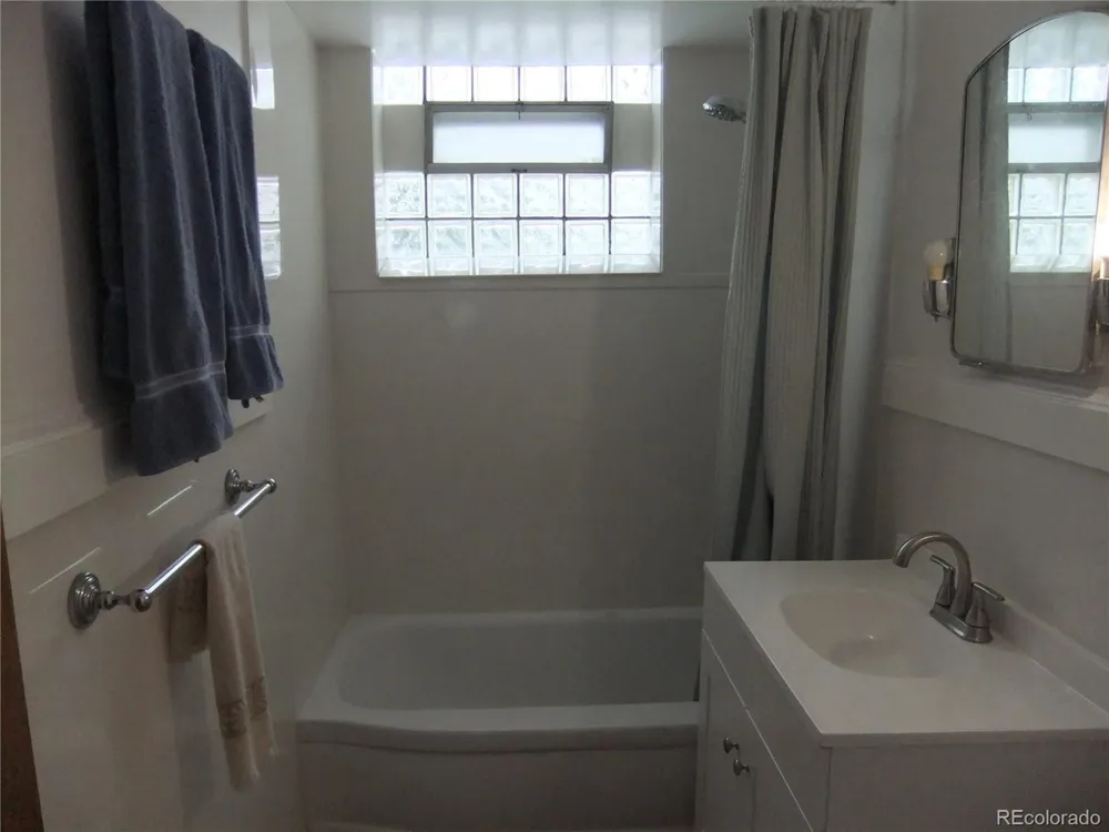 1355 Hanover Street Aurora, CO 80010