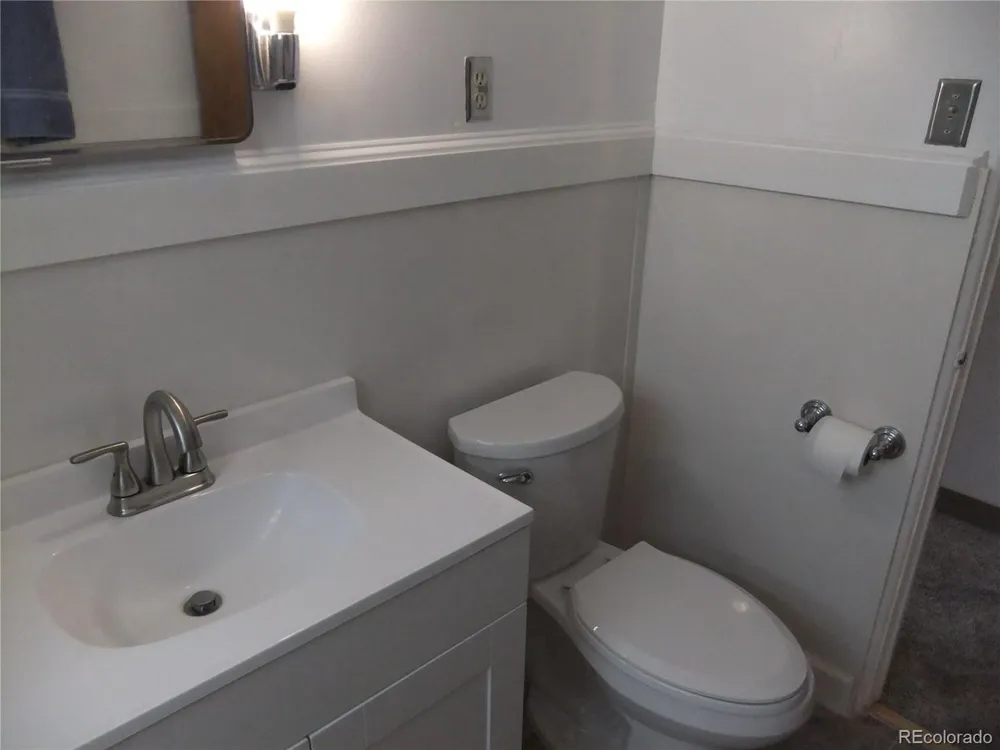 1355 Hanover Street Aurora, CO 80010