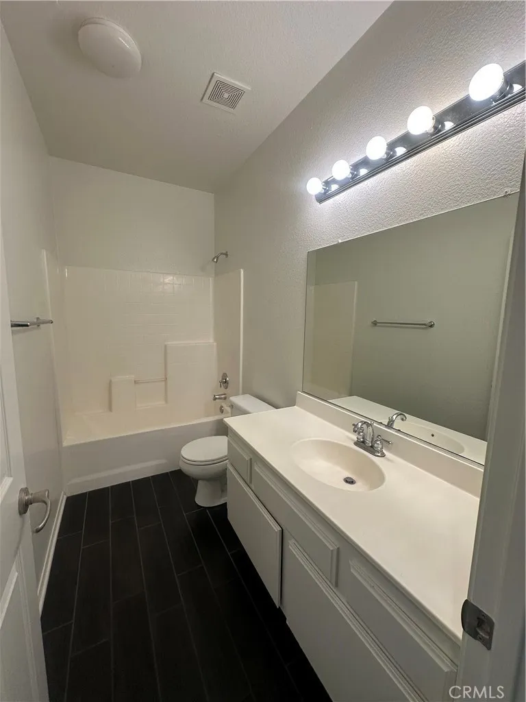 13811 Mimi Road Victorville, CA 92392