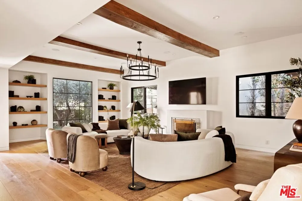 735 Orlando Avenue Los Angeles, CA 90069