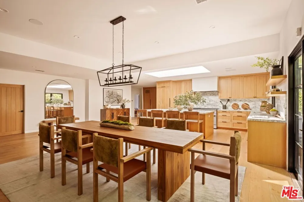 735 Orlando Avenue Los Angeles, CA 90069